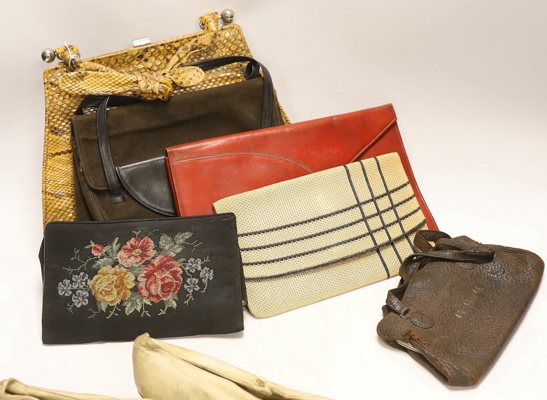 A pair of ladies Edwardian cream silk shoes, a snakeskin handbag, a 1940's clutch bag, etc.